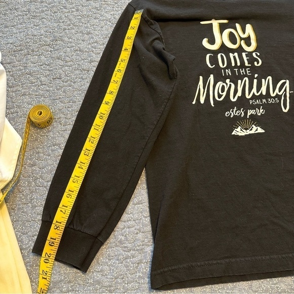 Graphic Tee Long Sleeve Black Psalms 30:5 Joy comes in the morning Size S - Picture 10 of 11